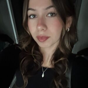 Meet your Posher, Ava